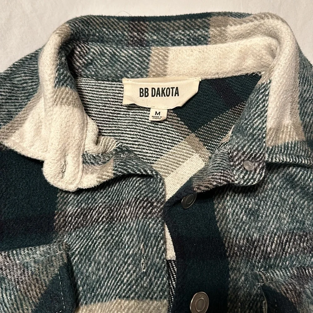 BB Dakota by Steve Madden Plaid Shacket Evergreen Plaid Size Medium - Picture 7 of 15